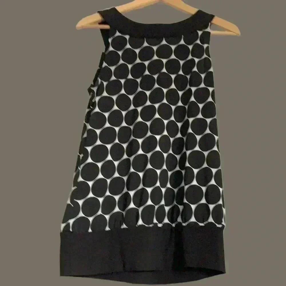 EUC Maurices top, Size  M